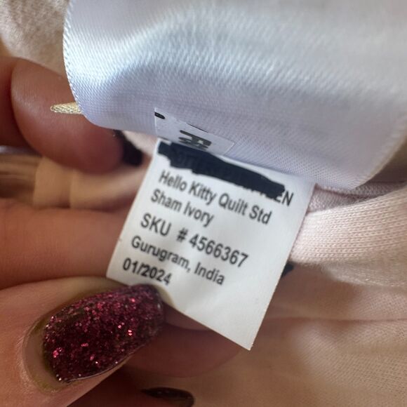 Pottery Barn Teen Hello Kitty Reversible Jersey Embroidered White Pillow Sham - Picture 6 of 8